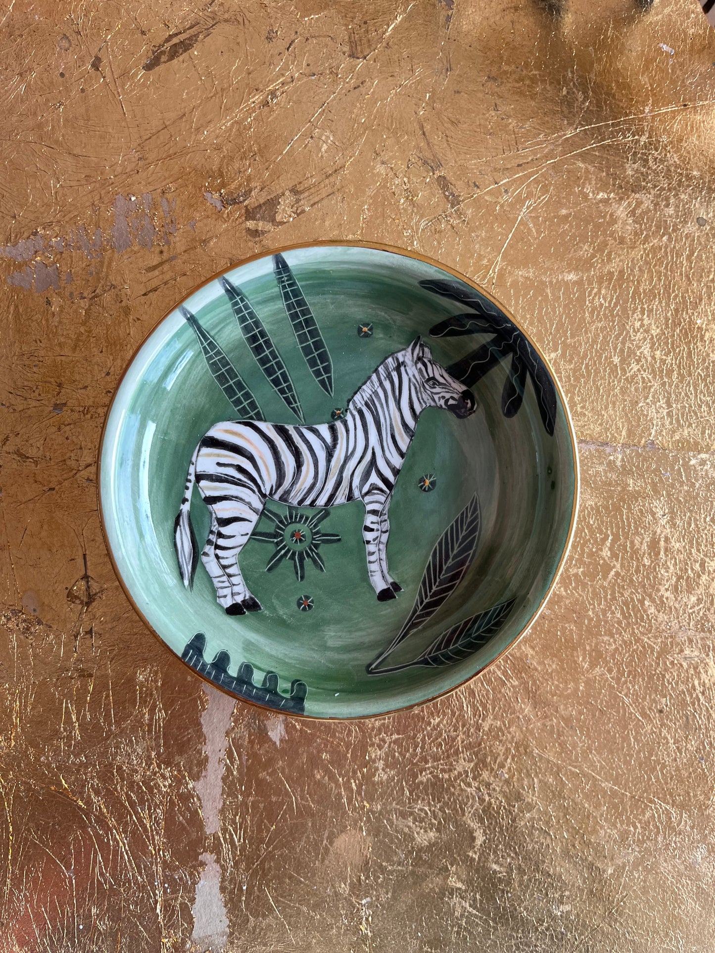 Keramikschale mit Zebra