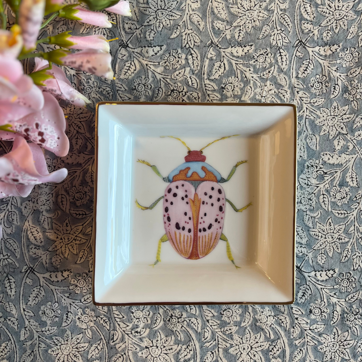 "Vide Poche" Porzellanschale mit rosa Käfer Motiv (Kopie) (Kopie)