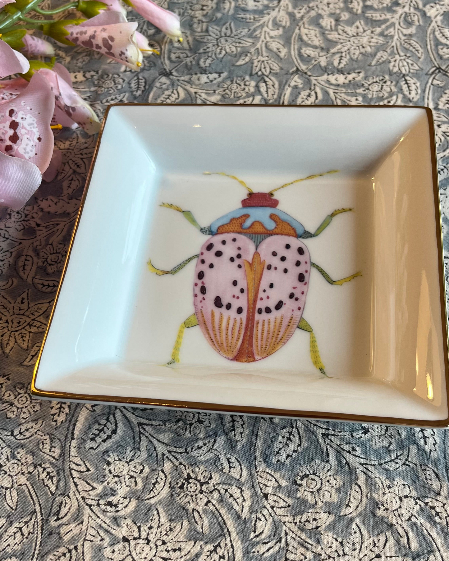 "Vide Poche" Porzellanschale mit rosa Käfer Motiv (Kopie) (Kopie)