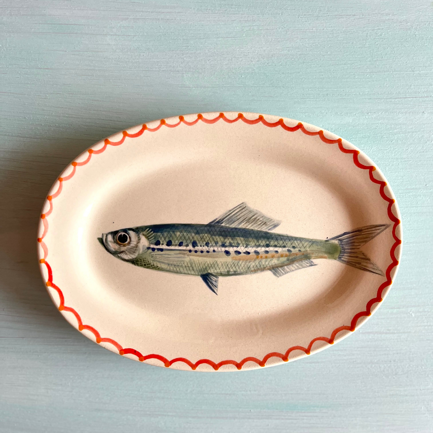 Keramikteller mit Sardinen Motiv