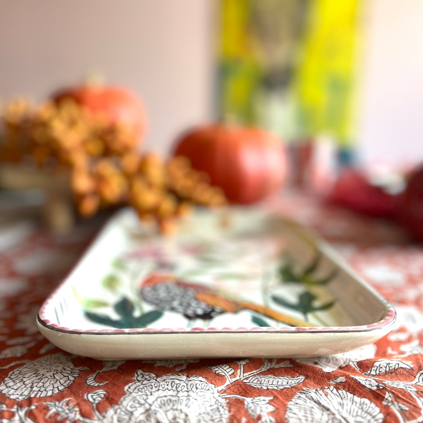 Handbemaltes Tablett "Bloom & Feather"