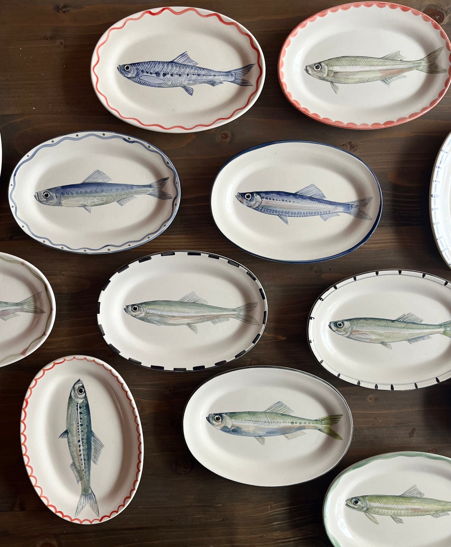 Keramikteller mit Sardinen Motiv