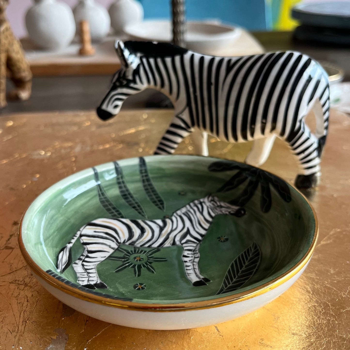 Keramikschale mit Zebra