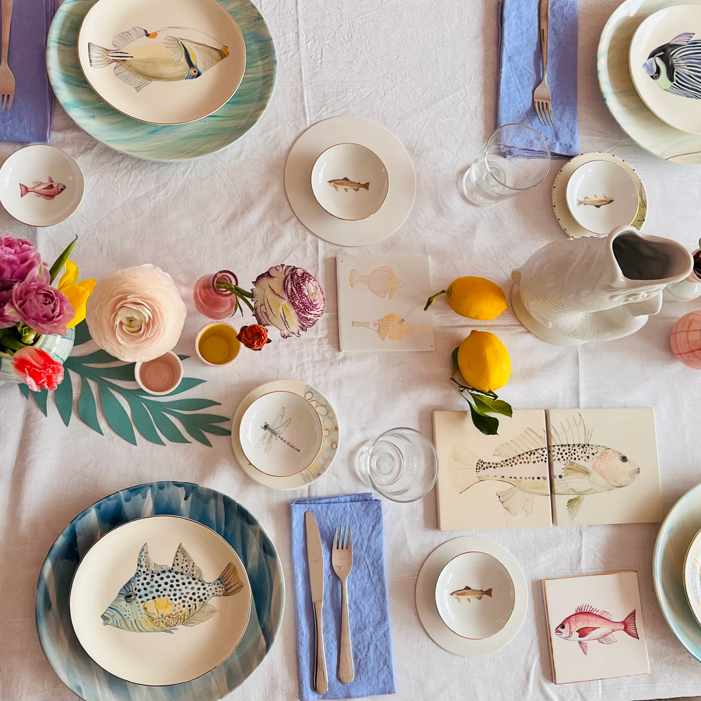 Porzellanschälchen mit Libelle und Goldrand